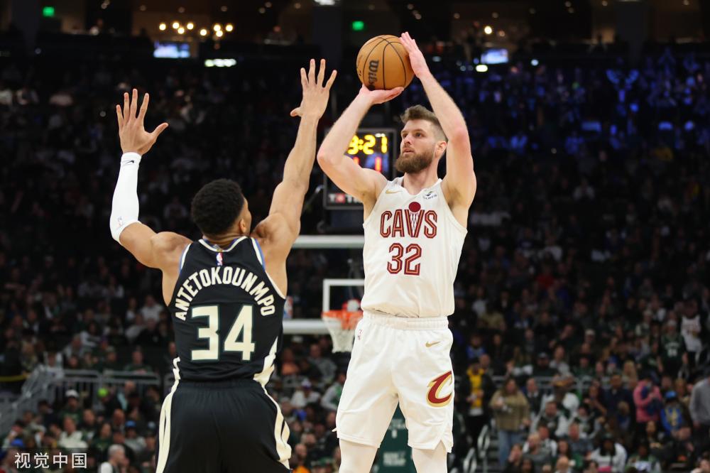 效射门更是 效射门更是